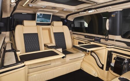 KLASSEN VIP VAN MVD 9007