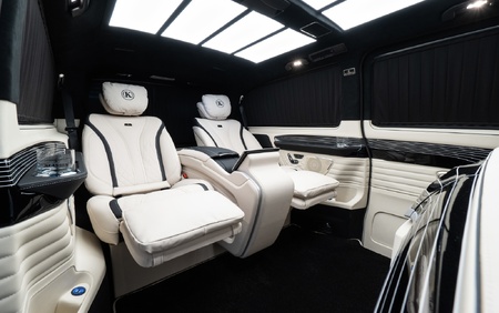 Klassen Mercedes-Benz V-Class V300 Luxury VIP Business Van -2024 MVV_1662