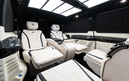Klassen Mercedes-Benz V-Class V300 Luxury VIP Business Van -2024 MVV_1662