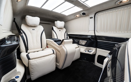 Klassen Mercedes-Benz V-Class V300 Luxury VIP Business Van -2024 MVV_1682