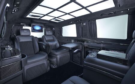 KLASSEN VIP VAN MVD 9031