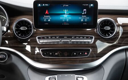 MERCEDES - BENZ V300 MV_1444