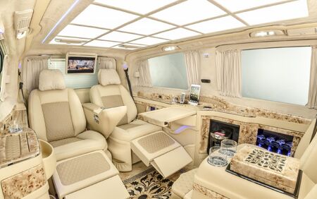 KLASSEN VIP VAN MVD 9013