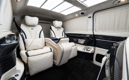 Klassen Mercedes-Benz V-Class V300 Luxury VIP Business Van -2024 MVV_1682