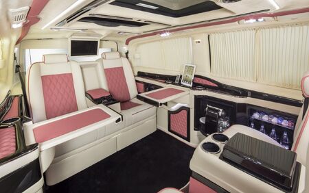 KLASSEN VIP VAN MVD 9002