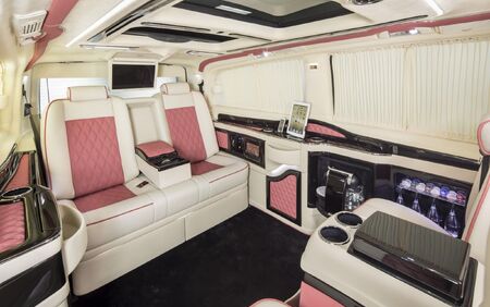 KLASSEN VIP VAN MVD 9002