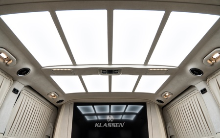 Klassen Mercedes-Benz V-Class V300 Luxury VIP Business Van -2024 MVV_1682