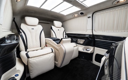 Klassen Mercedes-Benz V-Class V300 Luxury VIP Business Van -2024 MVV_1682
